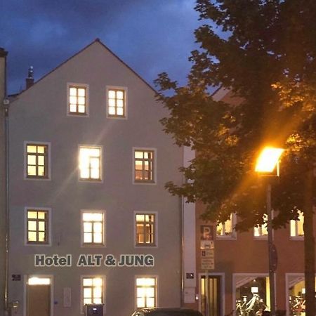 Altstadthotel Alt & Jung Regensburg Bagian luar foto
