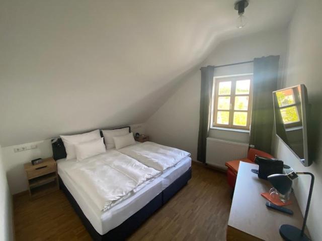 Altstadthotel Alt & Jung Regensburg Bagian luar foto